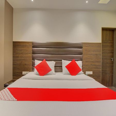 Oyo 35844 Hotel Lotus Residency Sangli Экстерьер фото