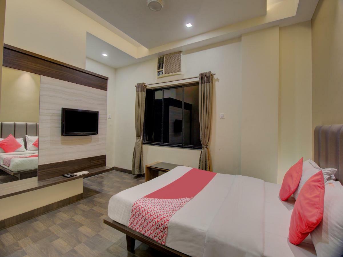 Oyo 35844 Hotel Lotus Residency Sangli Экстерьер фото