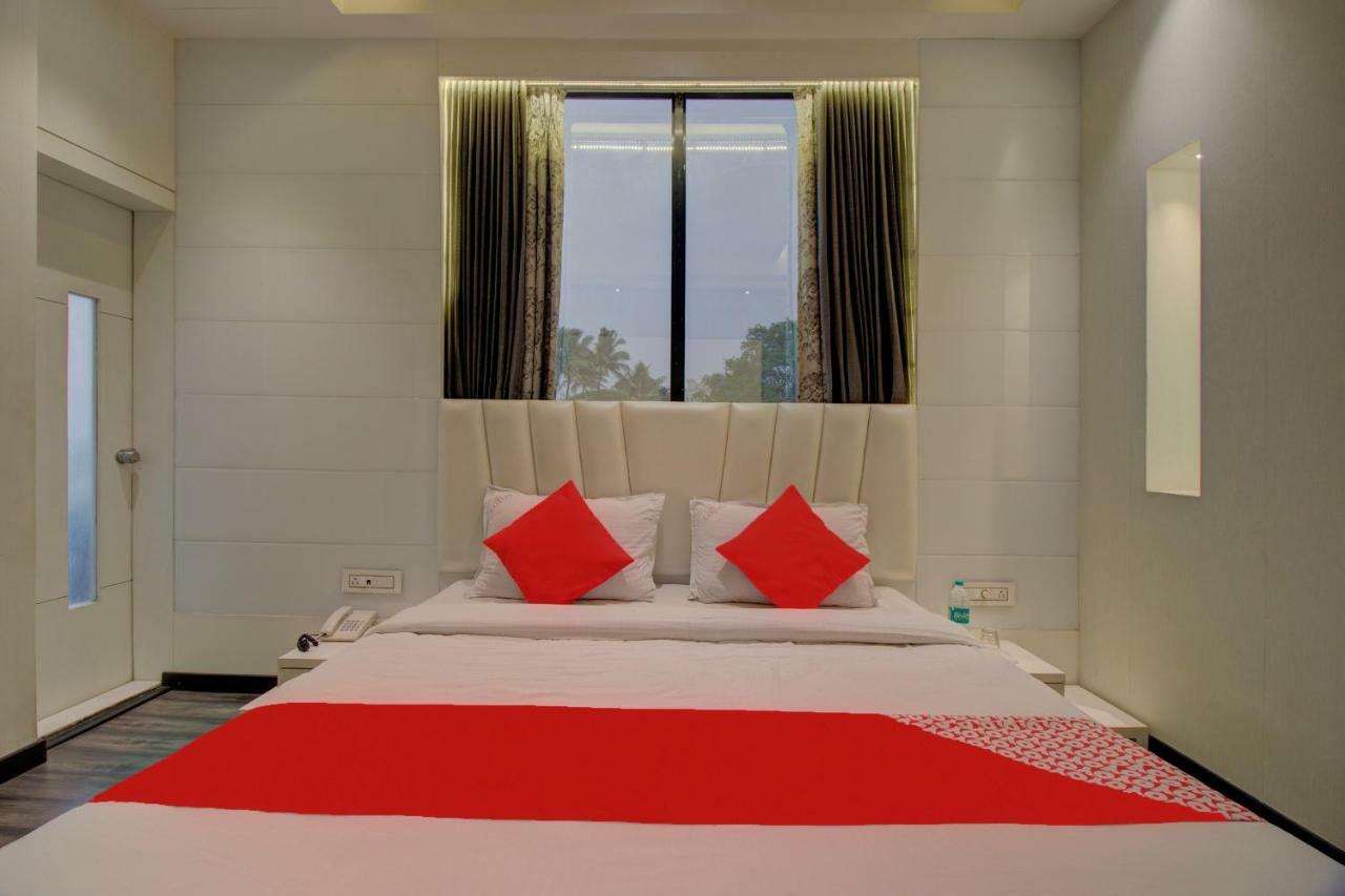 Oyo 35844 Hotel Lotus Residency Sangli Экстерьер фото
